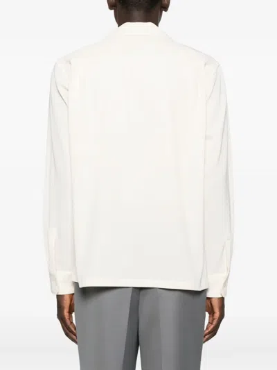 双口袋长袖衬衫