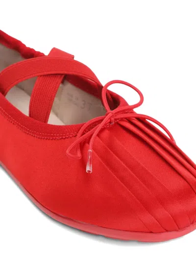 Simone Rocha Satin-finish Ballerina Flats With Pleated Detailing And Bow In Red
