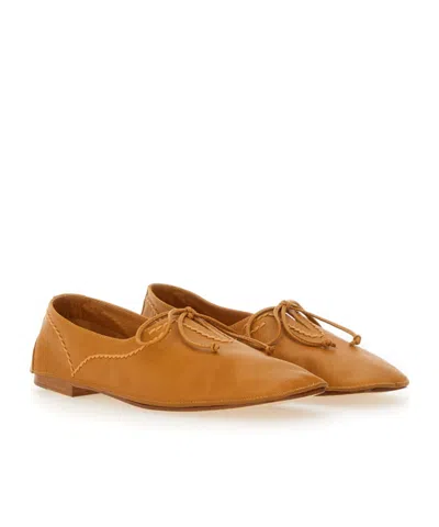 Hereu Artisan Bow Detail Flat Shoes In Orange