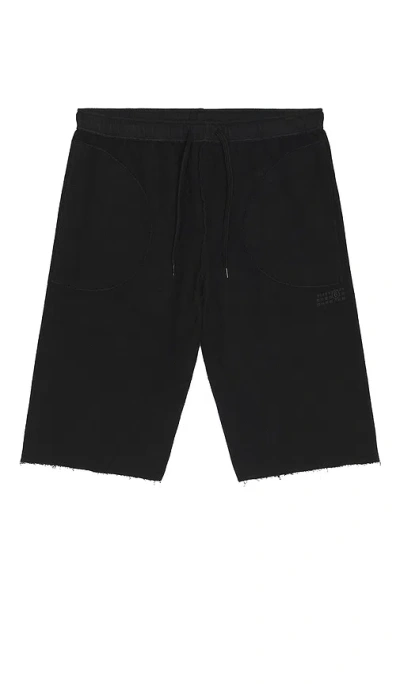 Mm6 Maison Margiela Knee-length Shorts Featuring Elastic Waistband In Black