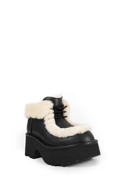 Ugg Classic Esmee Leather Lace Up Boot In Black