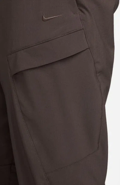 Nike Unlimited Dri-fit Fitness Cargo Pants In Brown