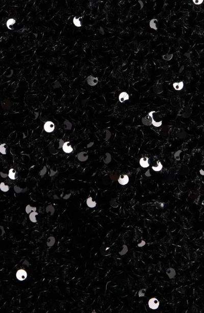 Moncler Textured Cropped Down Jacket With High Collar In Black