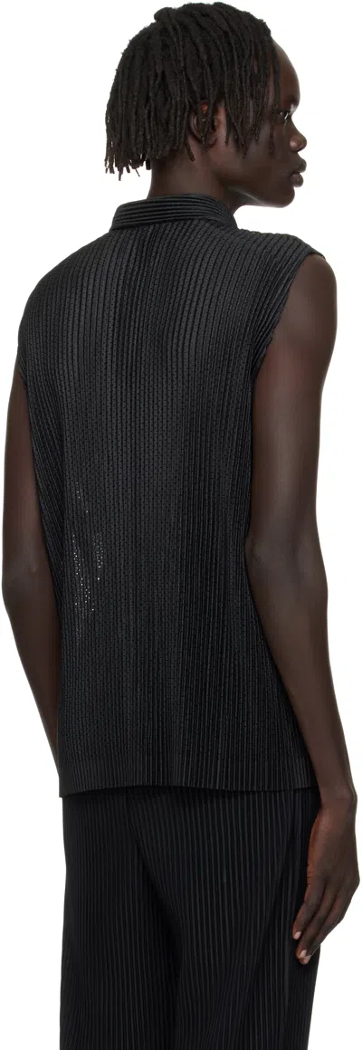 Issey Miyake Pleated Knit Polo Shirt In Black