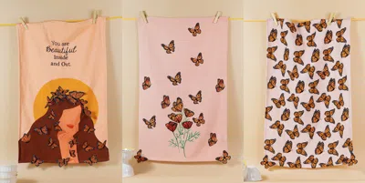 Tiramisu The "monarch's Garden" Artisan Kitchen Tea Towel Set - Set Of 3 In Multi
