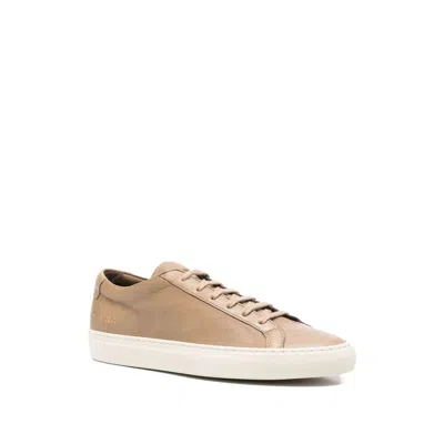 Common Projects Sneakers With Contrast Sole And Round Toe In Brown