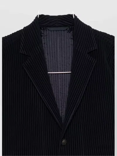 Issey Miyake Pleats Blazer In Black