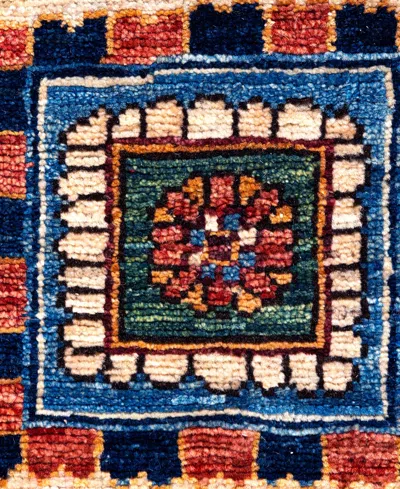 Adorn Hand Woven Rugs Serapi M0103-309 4'1"x5'11" Area Rug In White