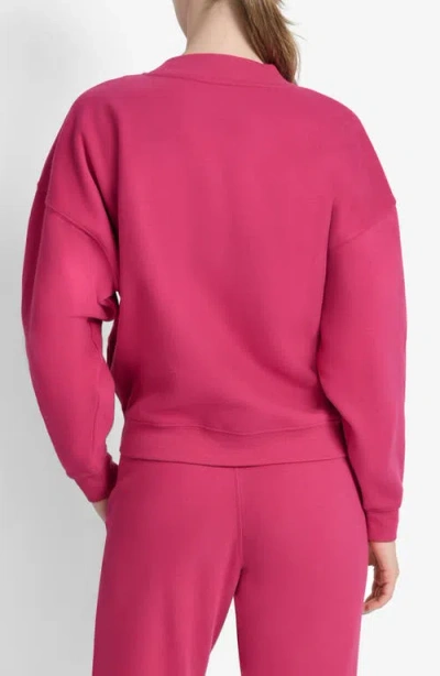 Dkny Logo Crop Sweatshirt In Pink