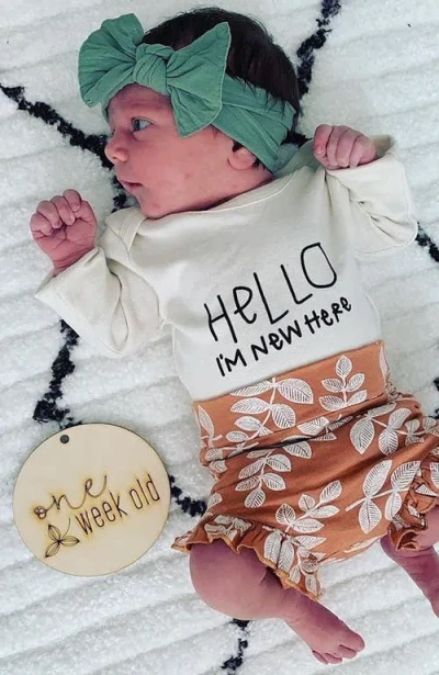 Tenth & Pine Hello I'm New Here In Neutral