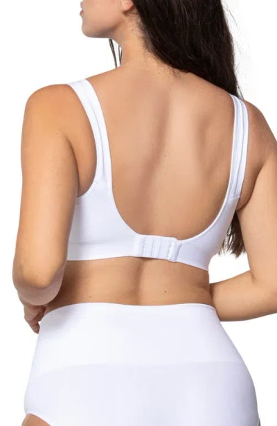 Underoutfit The Comfort Shaping Bra With Adjustable Straps In White