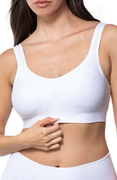 Underoutfit The Comfort Shaping Bra With Adjustable Straps In White