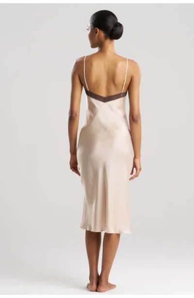 Natori Ashley Icon Gown With Lace In Neutral