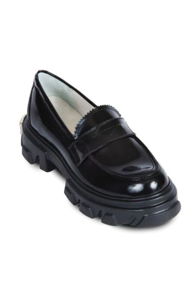 Urbnkicks Plain Loafer Leather Shoes In Black