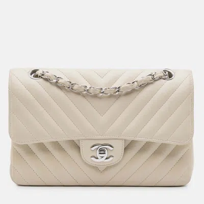 Pre-owned Chanel Classic Double Flap Small White Chevron Lambskin Shoulder Bag