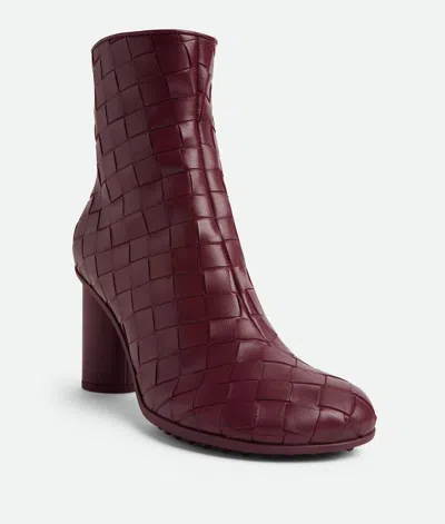 Bottega Veneta Atomicankle Boots In Burgundy