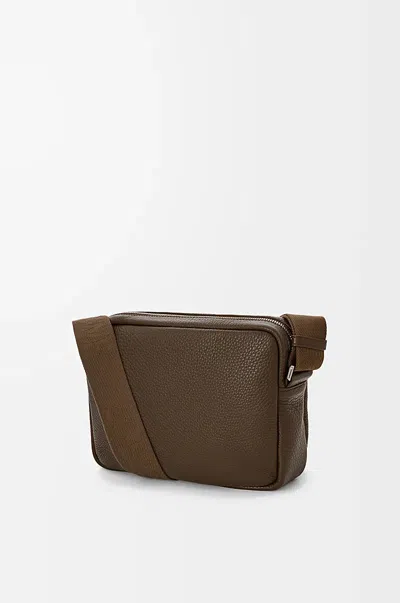 Loewe Medium Pebble Messenger Bag In Supple Grained Calfskin