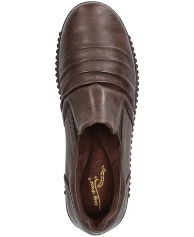 Easy Street Kipper Womens Round Closed Toe Slip-on Shoe In Brown