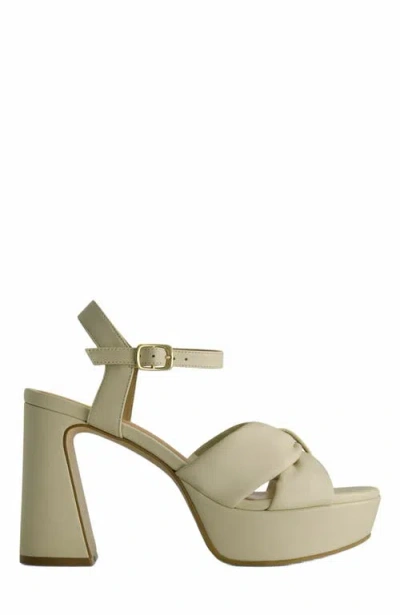 Bernardo Veronika Platform Sandal In White