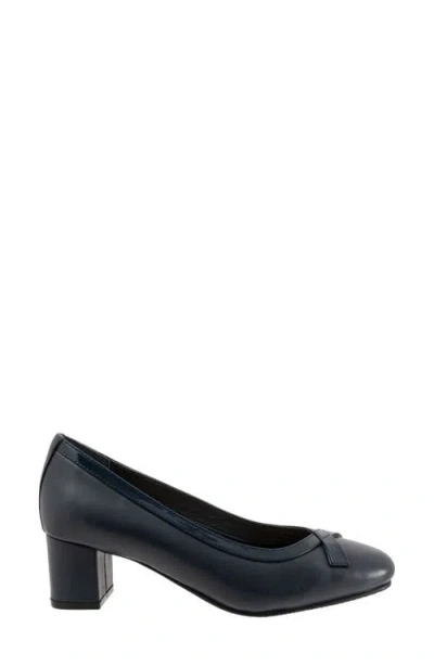 Trotters Devin Pump In Blue