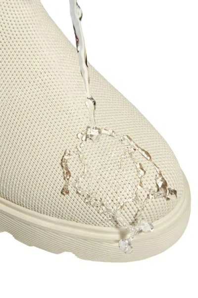 Vivaia Round-toe Chunky Platform Travel Boots In White