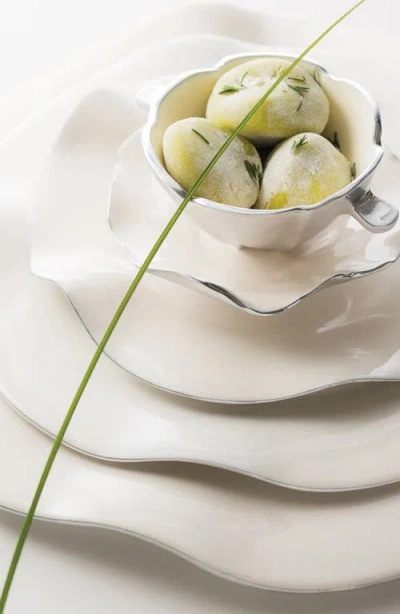 Lunares Ruffled Oyster Long Tray In White