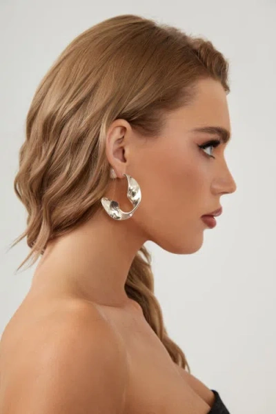 Classicharms Chunky Wave Hoop Earrings In Metallic