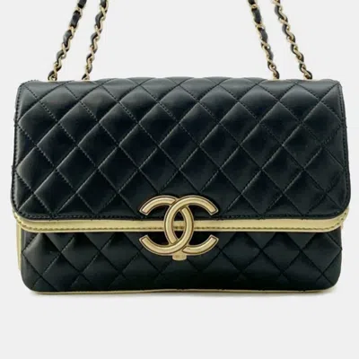 Pre-owned Chanel Black Medium Quilted Metallic Lambskin Cc Chic Double Flap