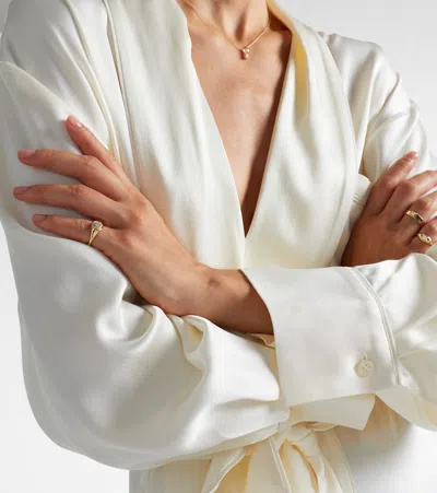 Stone And Strand Essential Splurge 14kt Gold Pinky Ring With Diamonds In Gold