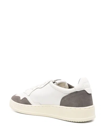 Autry Medalist Low Sneakers In White
