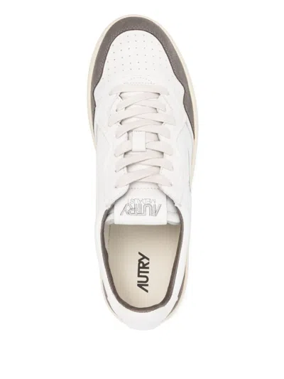 Autry Medalist Low Sneakers In White