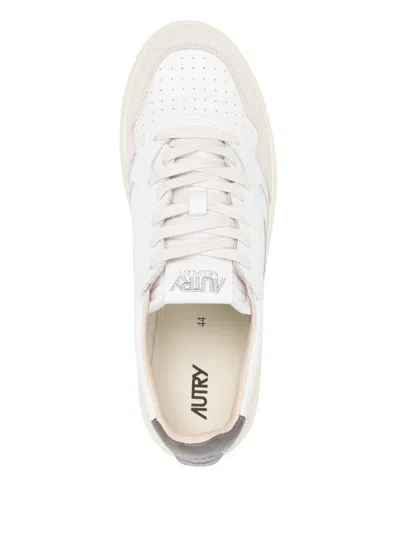 Autry In White