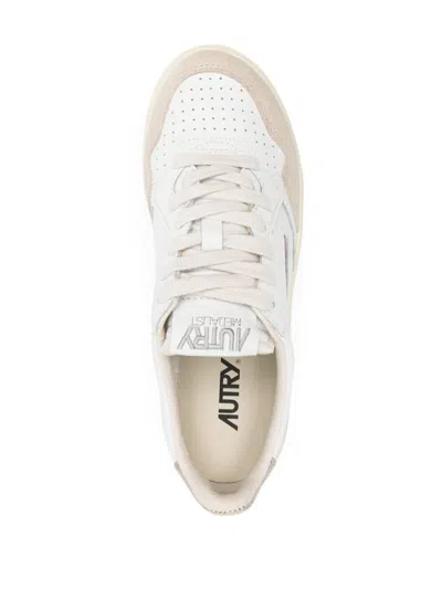 Autry In White