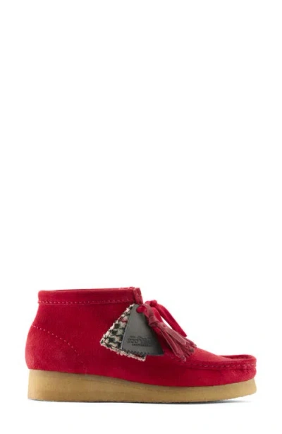Clarksr Clarks(r) Wallabee Chukka Boot In Red