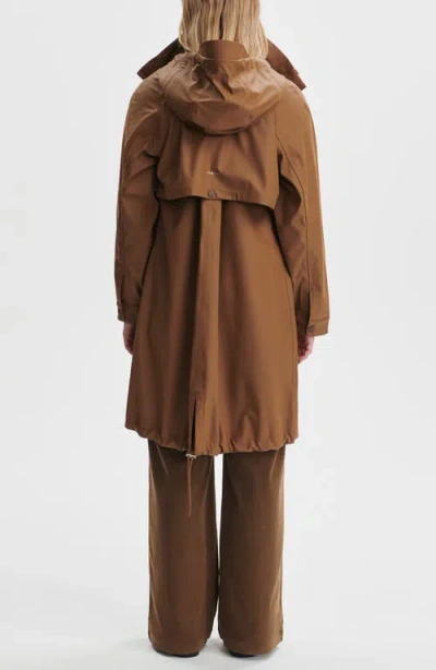 Varley Amel Rainproof Jacket In Brown
