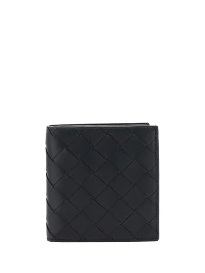 Bottega Veneta Men Leather Wallet With Intrecciato Motif In Black