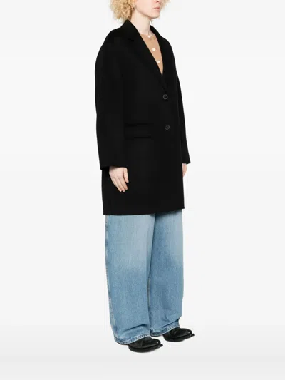 The Dynamis Studio Oxford Button Wool Coat In Black