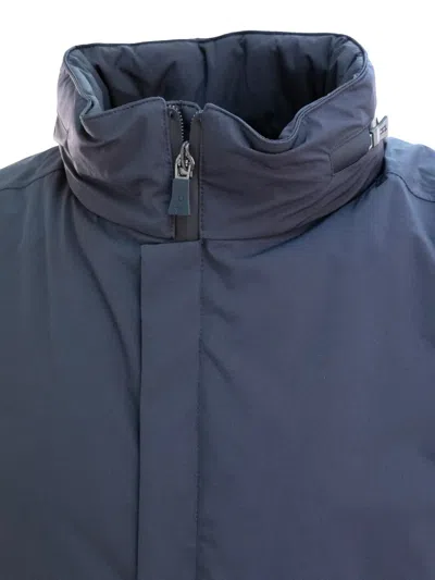 立领正面拉链外套
