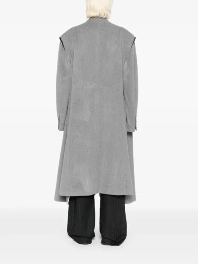 Moohong Doubled Shoulder Coat In Gray