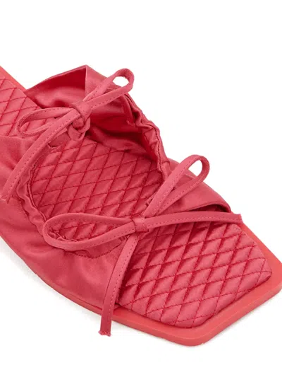 绗缝蝴蝶结平底凉鞋