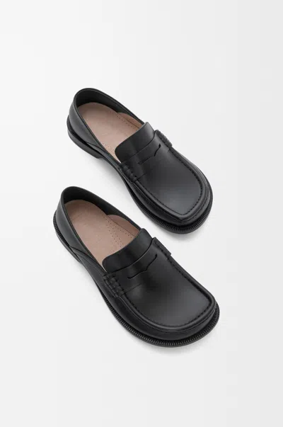 Loewe Penny Strap Round Toe Stitched Detailing Loafers In Black
