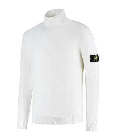 Stone Island Fitted Off-white Turtleneck Sweater With Logo Detail In White