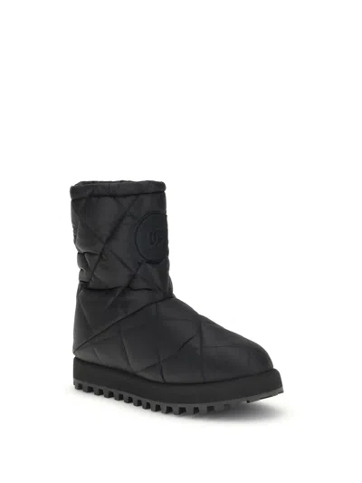 Dolce & Gabbana Diamond Quilted Flat Sole Ankle Boots In Black