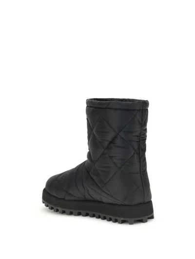 Dolce & Gabbana Diamond Quilted Flat Sole Ankle Boots In Black
