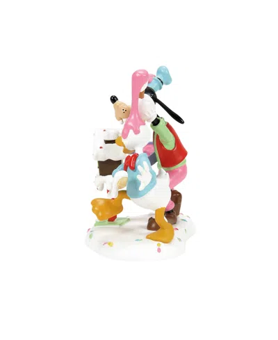 Department Five Goofy Donald Make A Mess Figure In Multi