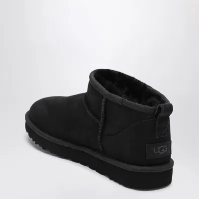 Ugg Low-cut Slip-on Boots With Twinface Lining And Textured Sole In Black