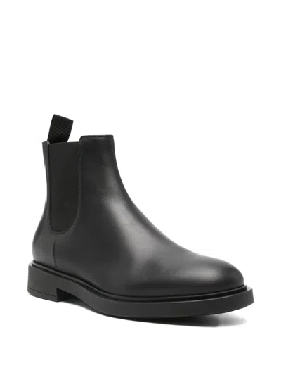 Gianvito Rossi Douglas Elastic-panel Chelsea Boots In Black