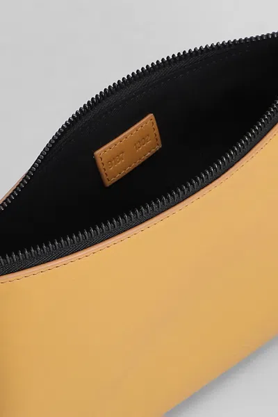 Common Projects Clutch In Camel Leather In Brown