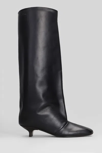 Vicini Cizin 30 Low Heels Boots In Black Leather In Black