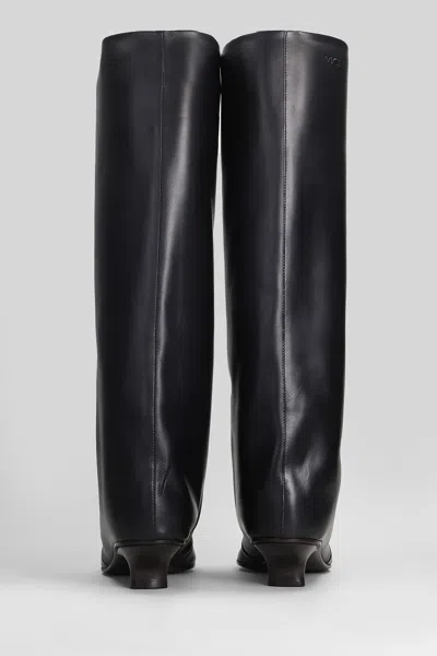 Vicini Cizin 30 Low Heels Boots In Black Leather In Black